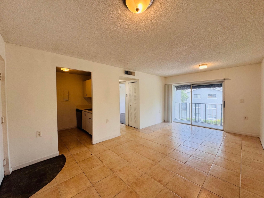1068 N Benoist Farms Road - Photo 38