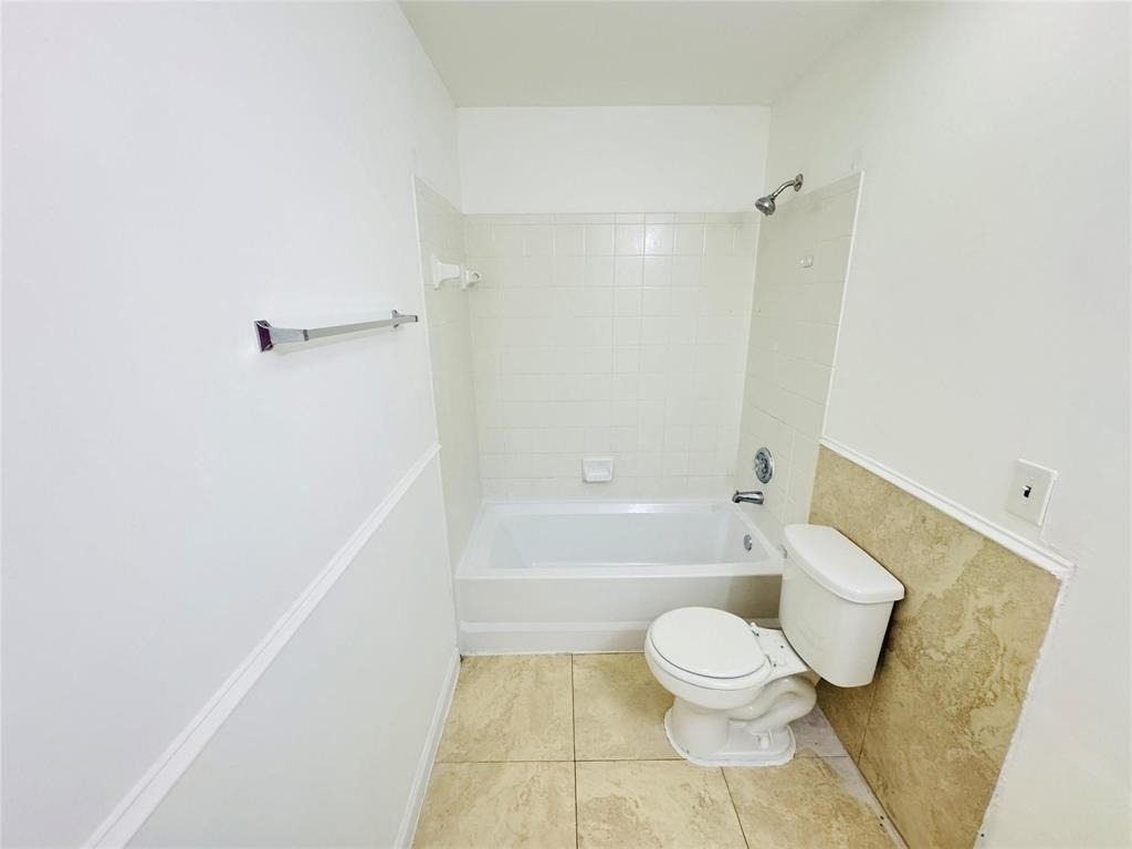 1068 N Benoist Farms Road - Photo 5
