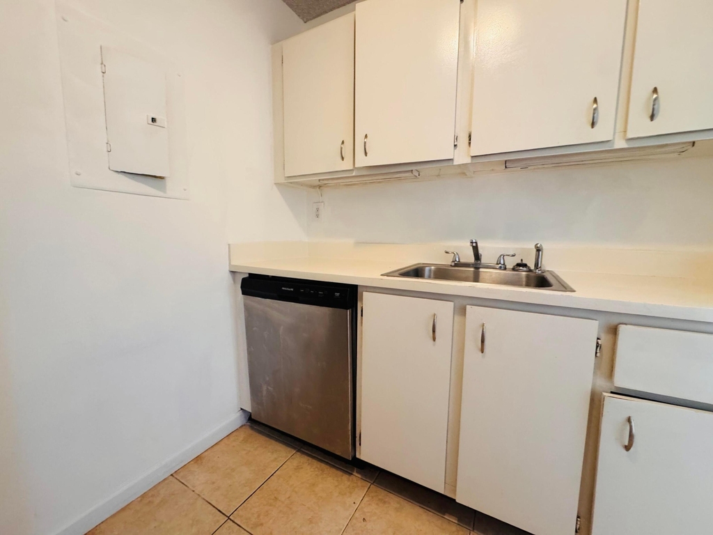 1068 N Benoist Farms Road - Photo 45