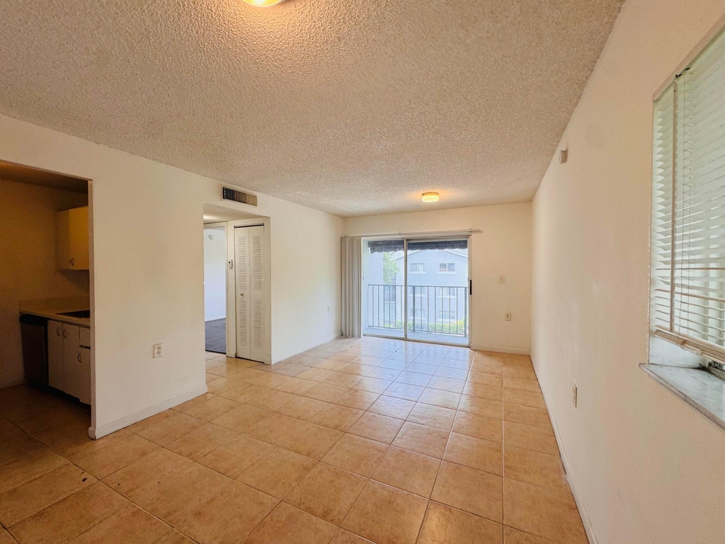 1068 N Benoist Farms Road - Photo 39