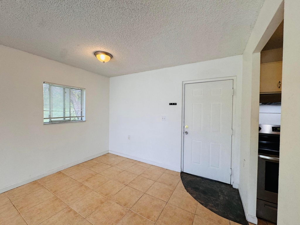 1068 N Benoist Farms Road - Photo 25