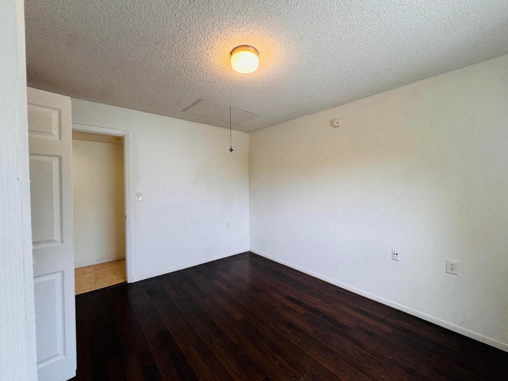 1068 N Benoist Farms Road - Photo 20