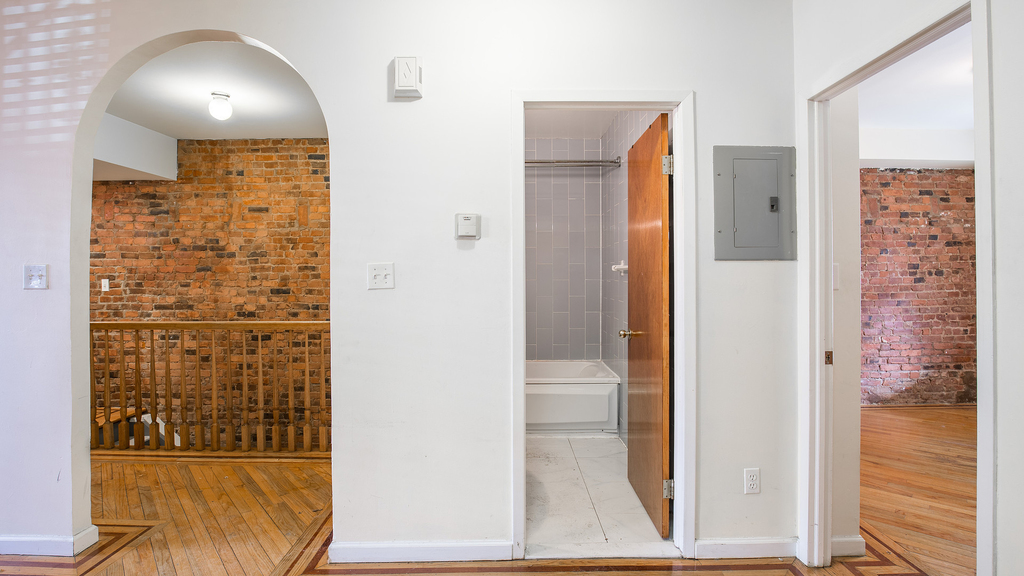 38 Greene Ave - Photo 10
