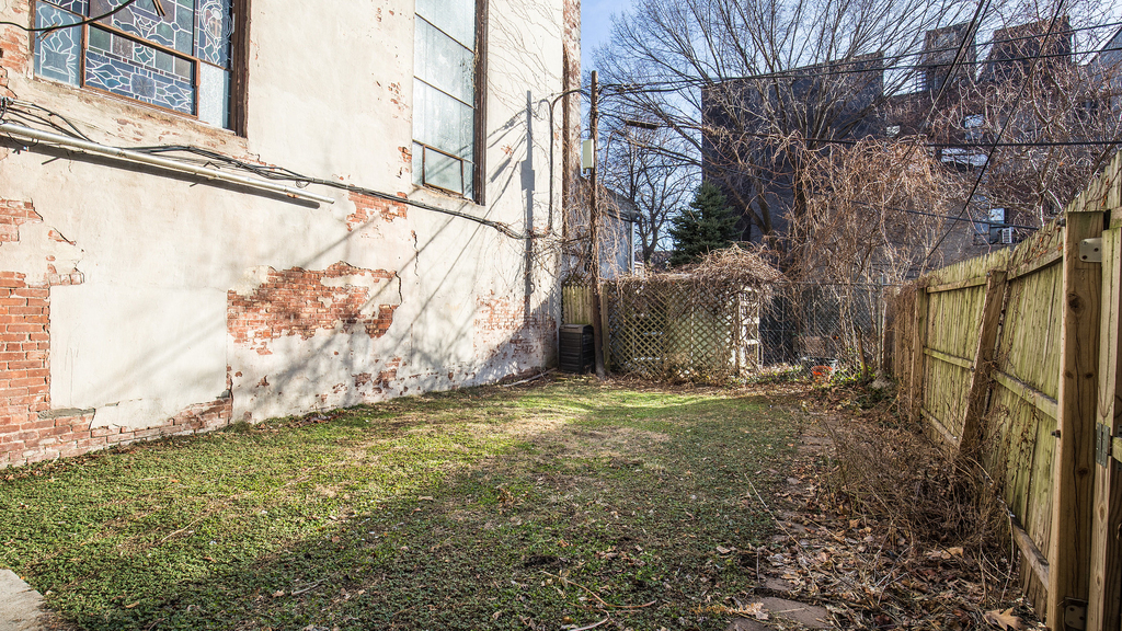 38 Greene Ave - Photo 4