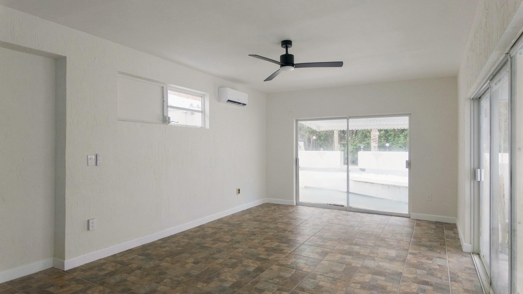 1945 Ne 4th Street - Photo 6