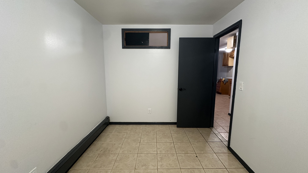 371 Kosciuszko St - Photo 4