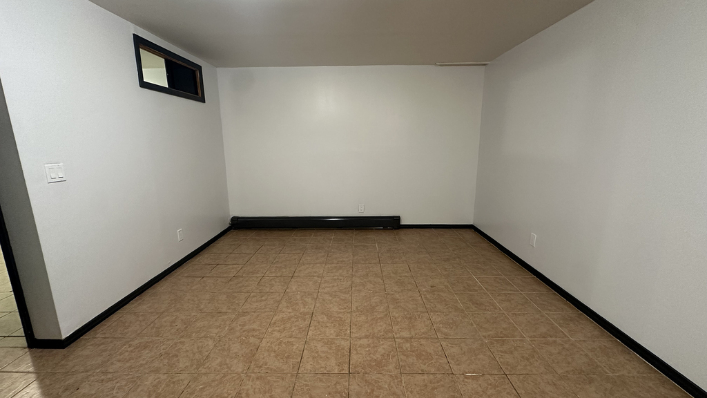 371 Kosciuszko St - Photo 2