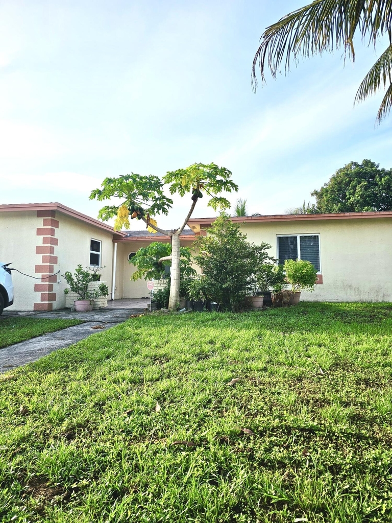 6410 Kimberly Boulevard - Photo 10