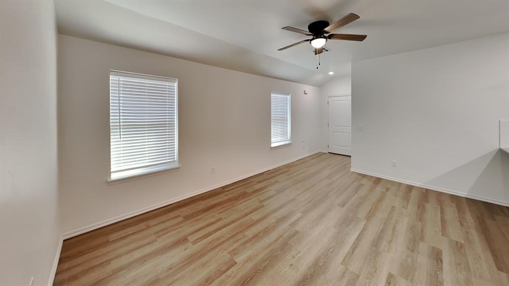 11513 University Drive - Photo 4