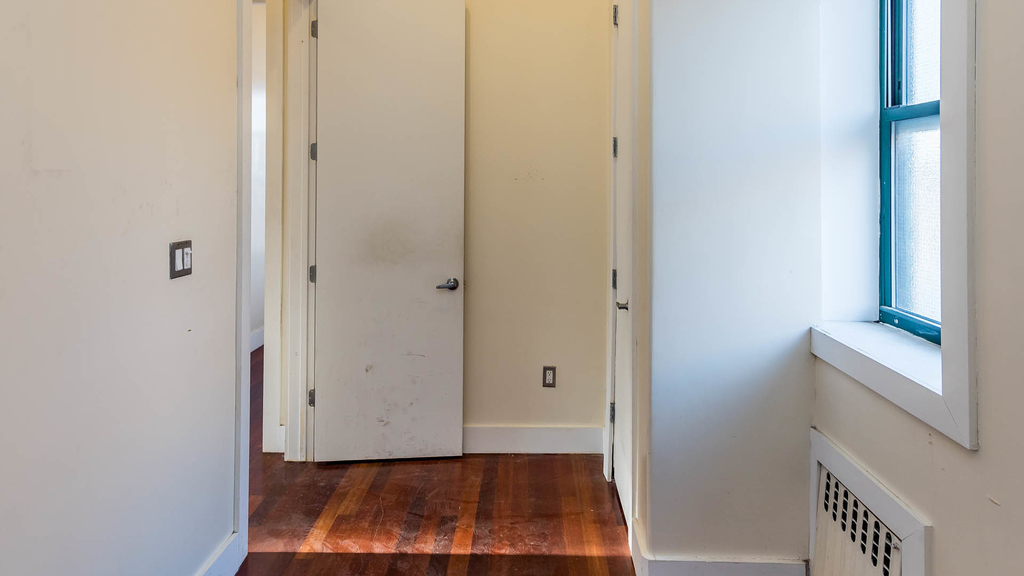126 Grattan St - Photo 10