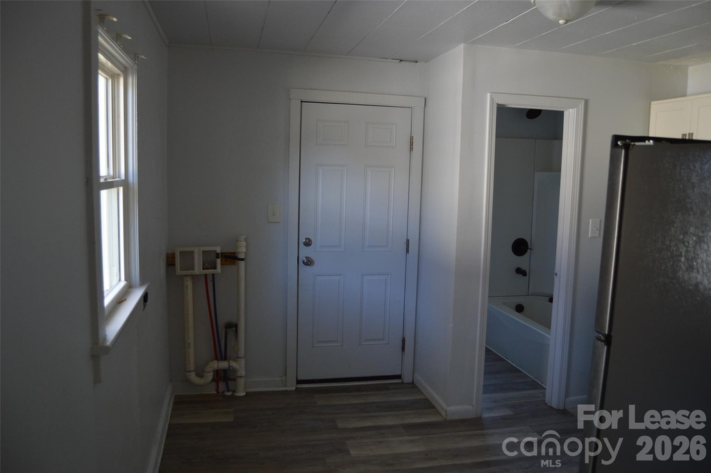515 S Elm Street - Photo 6