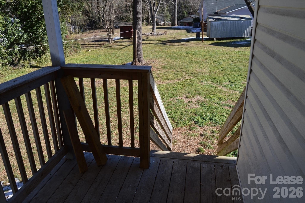 515 S Elm Street - Photo 10