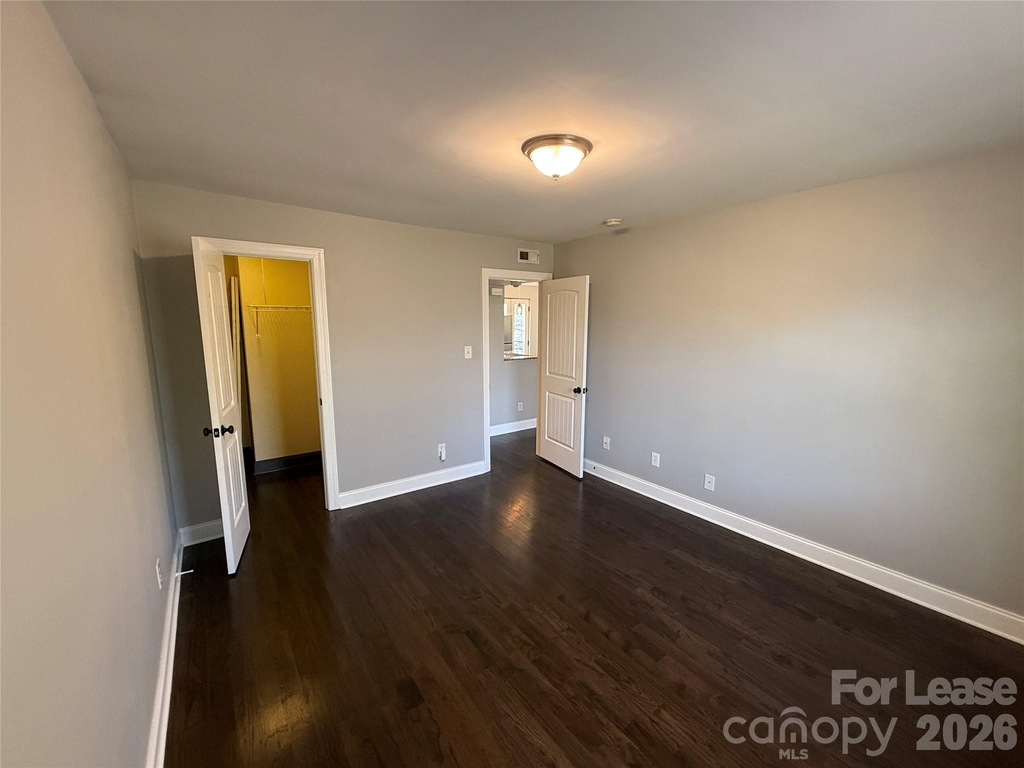 4921 Park Road - Photo 5