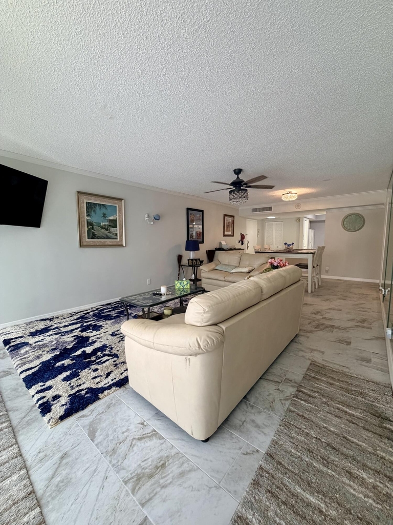 2425 Presidential Way - Photo 9