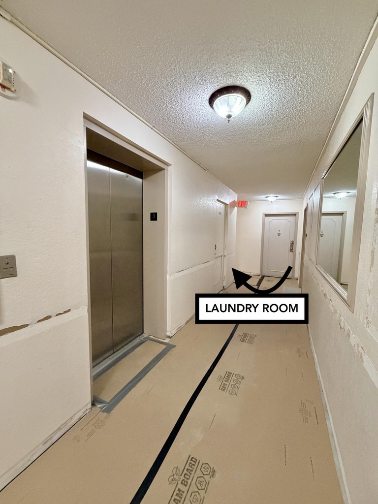 2425 Presidential Way - Photo 22