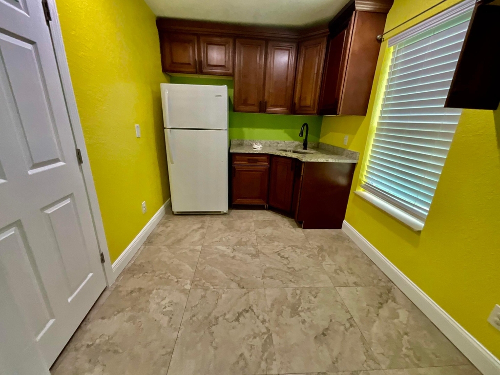 315 Sw Dwight Avenue - Photo 12