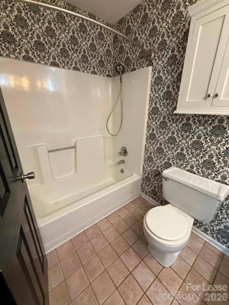 327 Eastwood Drive - Photo 3