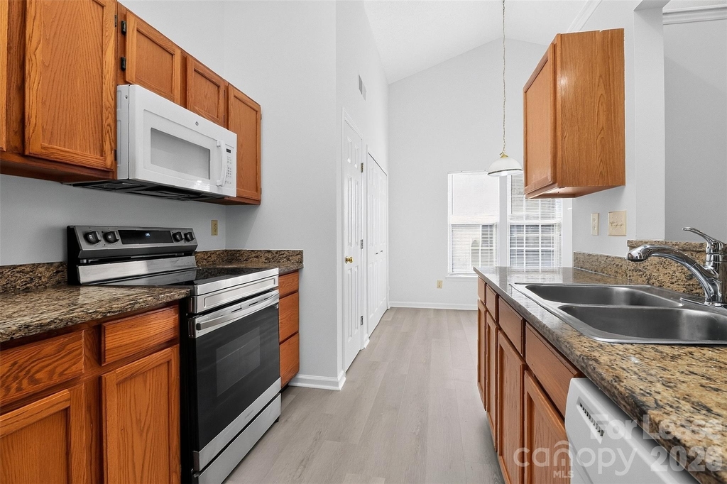 3411 Pondridge Court - Photo 15