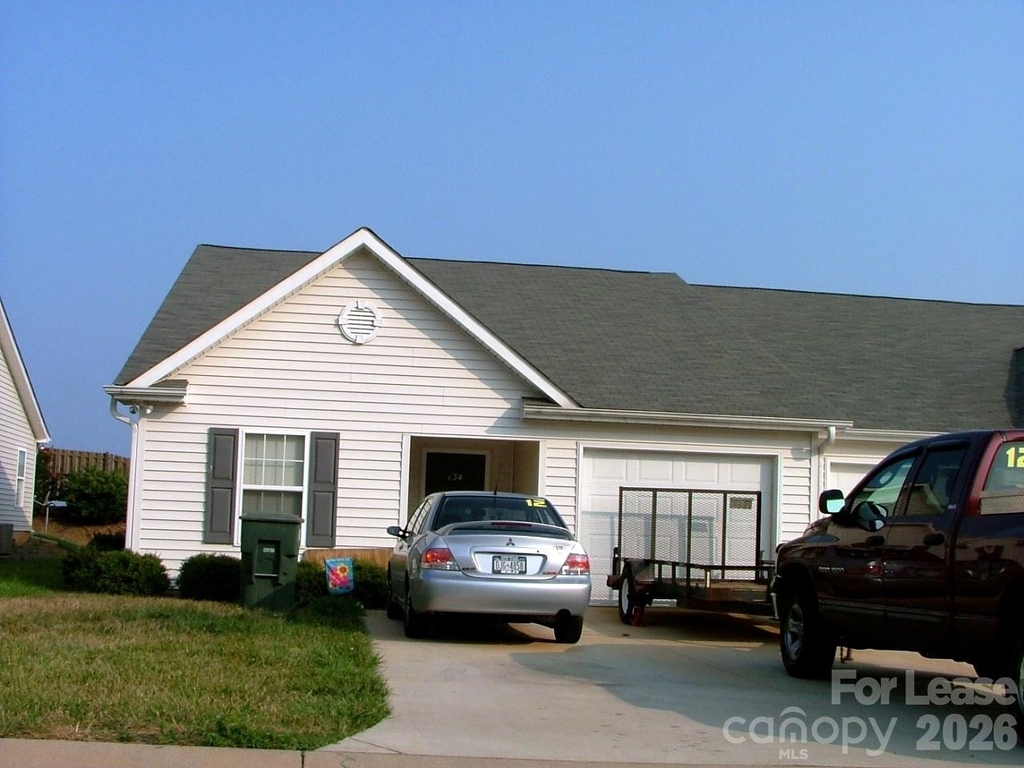 134 Springwood Lane - Photo 0