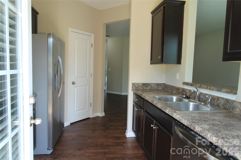 9348 Hamel Street - Photo 5