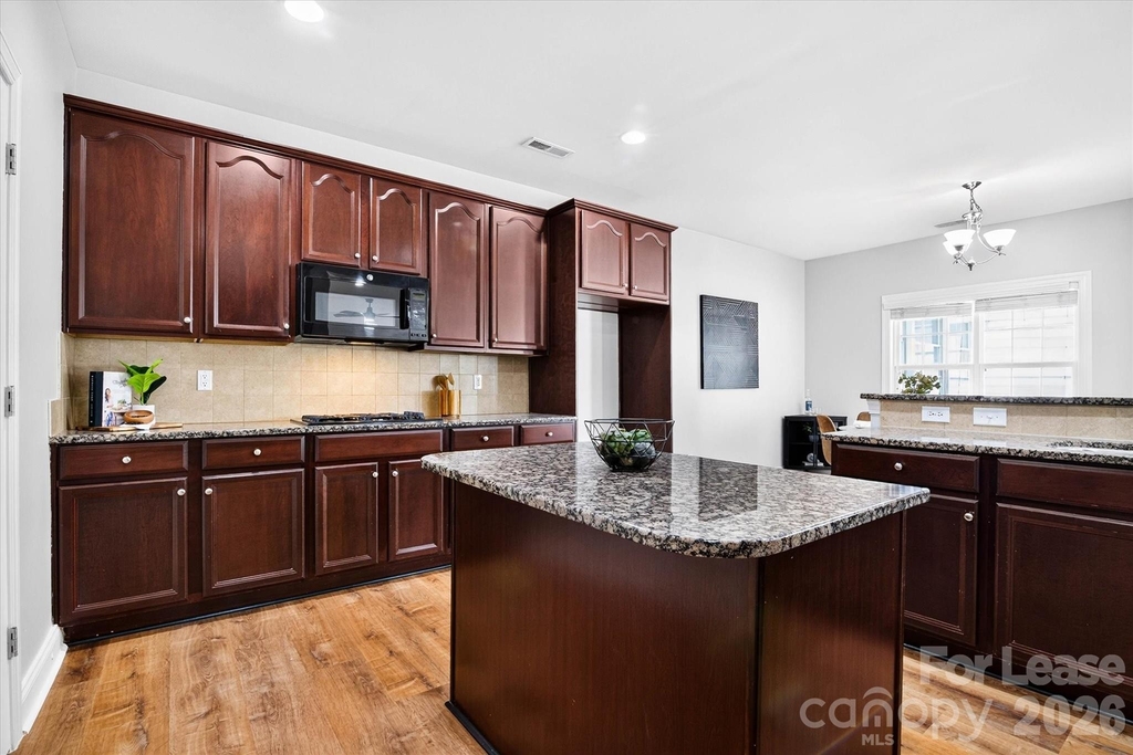 2258 Isaac Street - Photo 36
