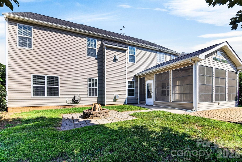 2258 Isaac Street - Photo 8