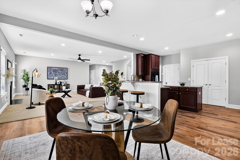2258 Isaac Street - Photo 33