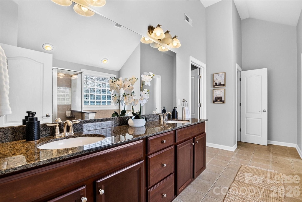 2258 Isaac Street - Photo 47