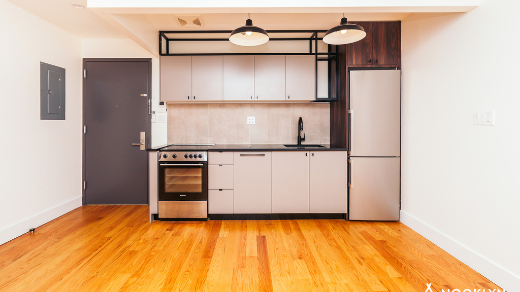 620 Parkside Ave - Photo 3