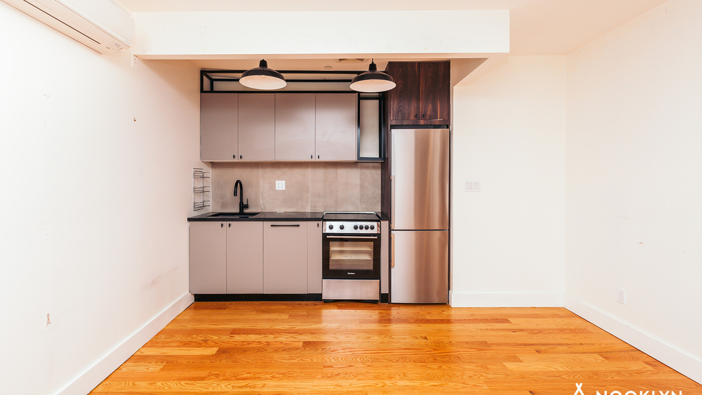 620 Parkside Ave - Photo 2
