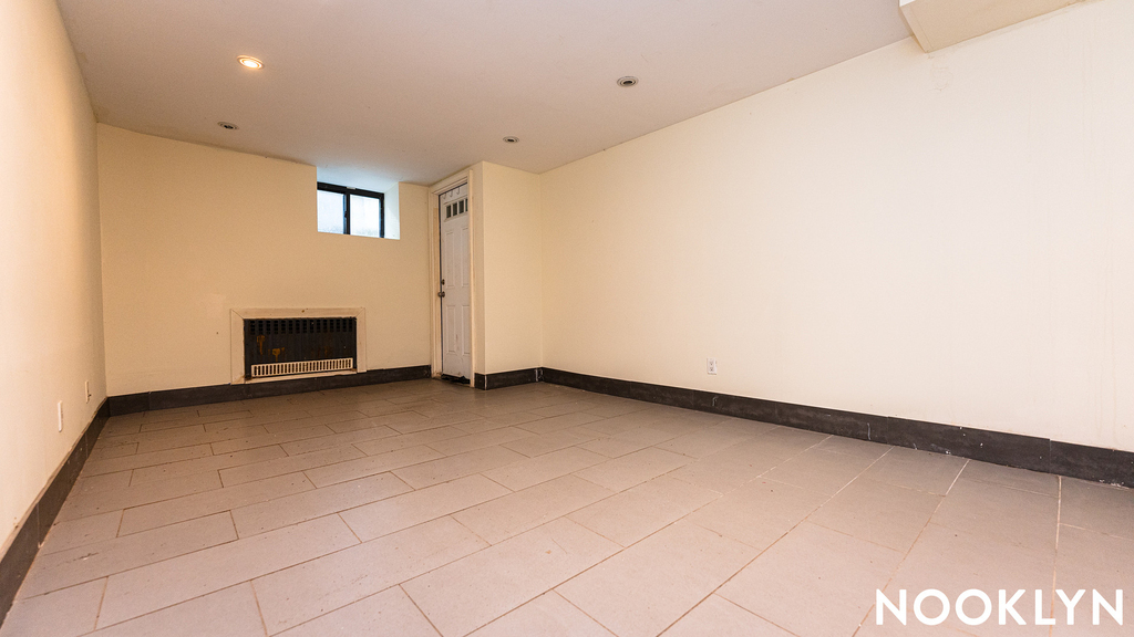 243 Irving Ave - Photo 4
