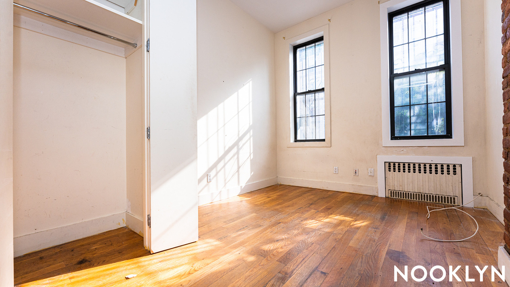 243 Irving Ave - Photo 10