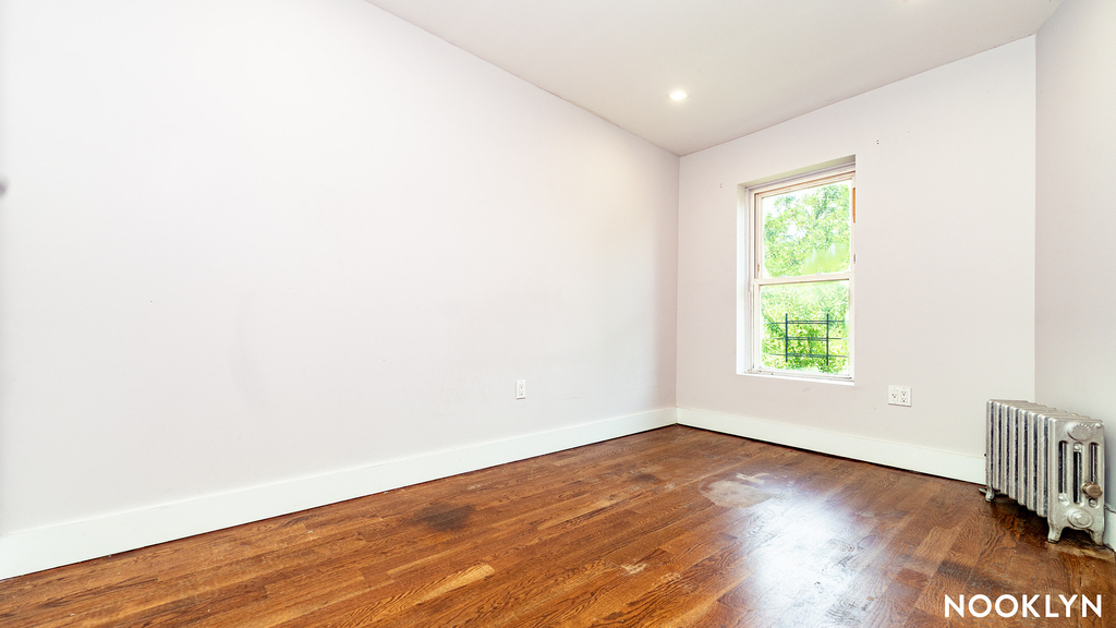135 Decatur St - Photo 8