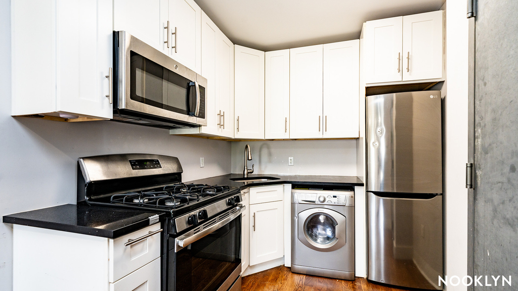 135 Decatur St - Photo 4