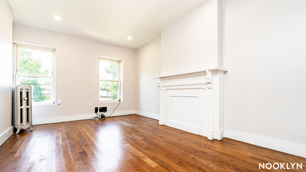 135 Decatur St - Photo 1