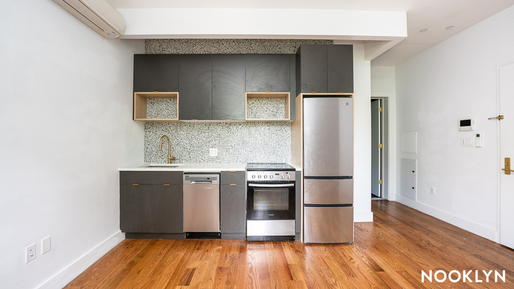 791 Sterling Pl - Photo 0