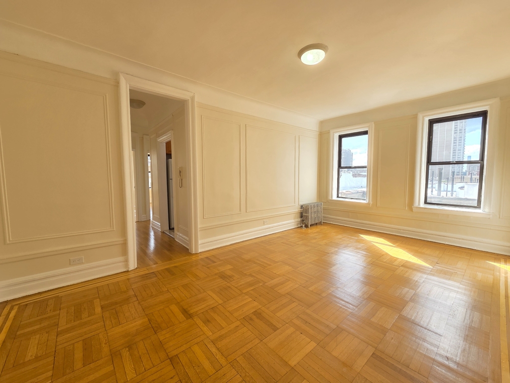 West 170th Street - Photo 0