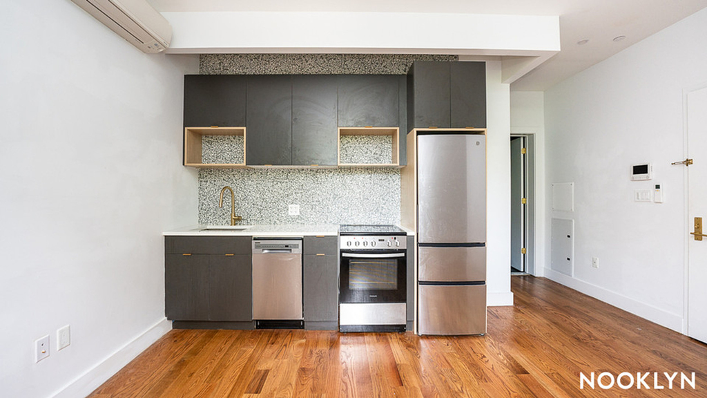 791 Sterling Pl - Photo 10