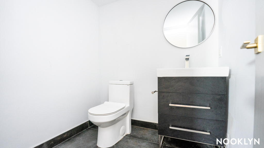 791 Sterling Pl - Photo 4