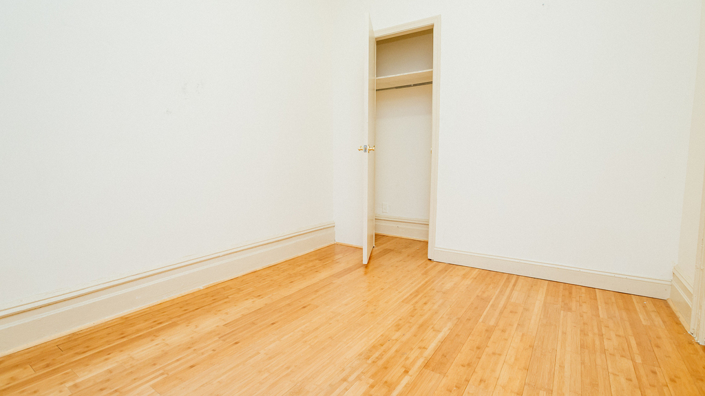 380 St Johns Pl - Photo 8
