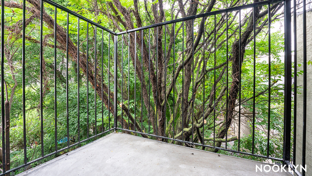 987 Bedford Ave - Photo 14