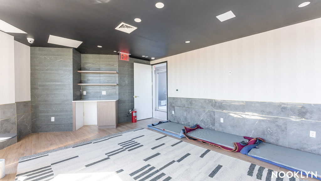 280 Meeker Ave - Photo 5