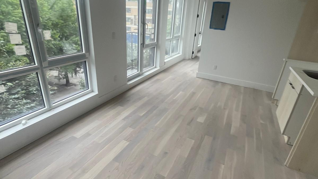 193 Graham Ave - Photo 8