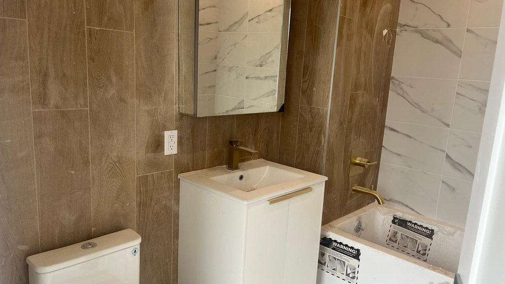 193 Graham Ave - Photo 7