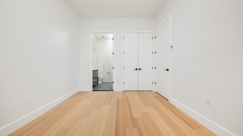 420 Gates Ave - Photo 11