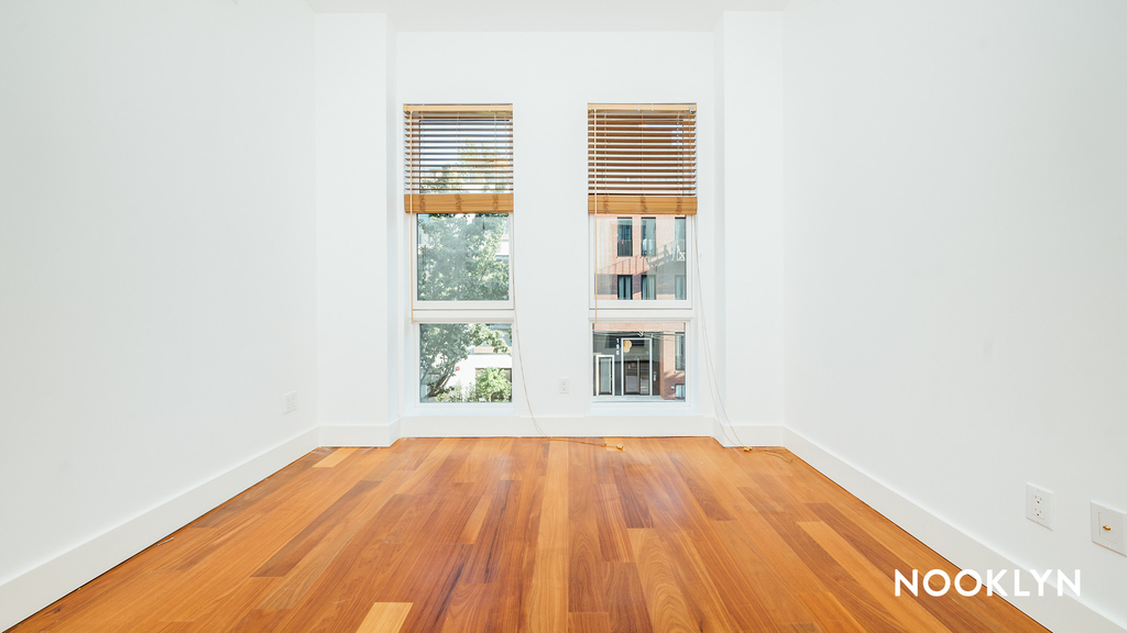 197 Freeman St - Photo 8