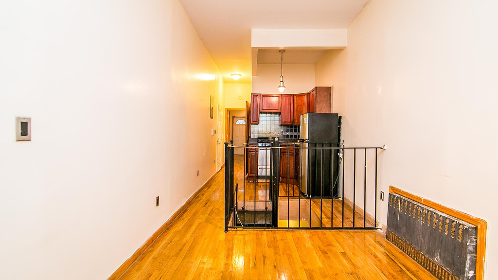 269 Melrose St - Photo 11