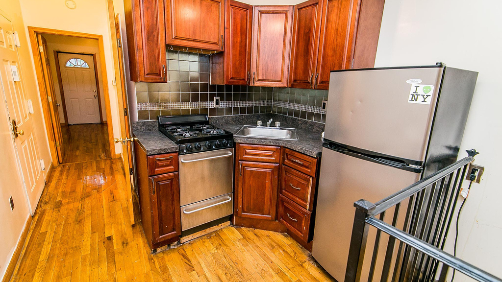 269 Melrose St - Photo 13