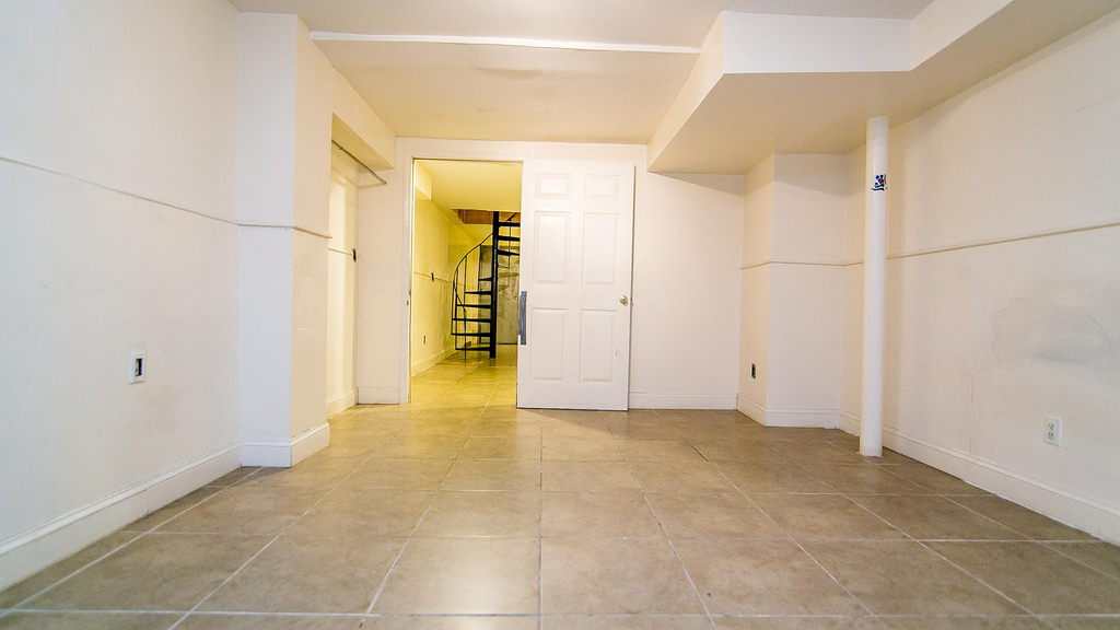 269 Melrose St - Photo 9