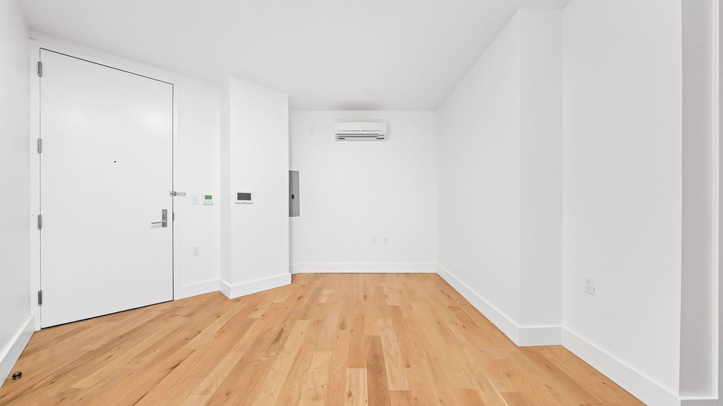 597 Grand St - Photo 12